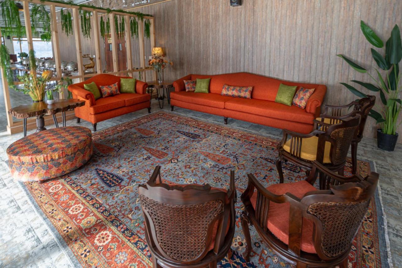 Luxus Hunza Attabad Lake Resort Karimabad  Ngoại thất bức ảnh