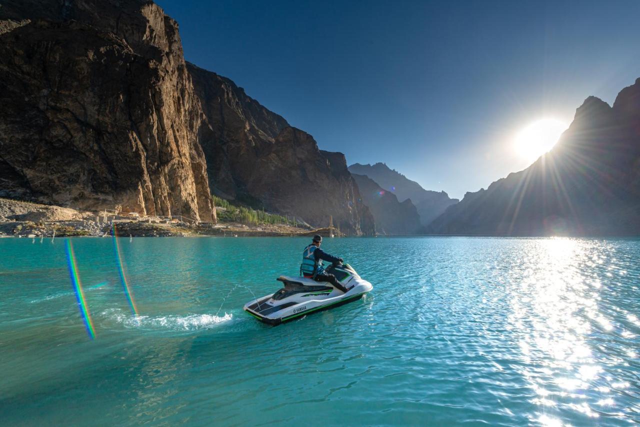 Luxus Hunza Attabad Lake Resort Karimabad  Ngoại thất bức ảnh