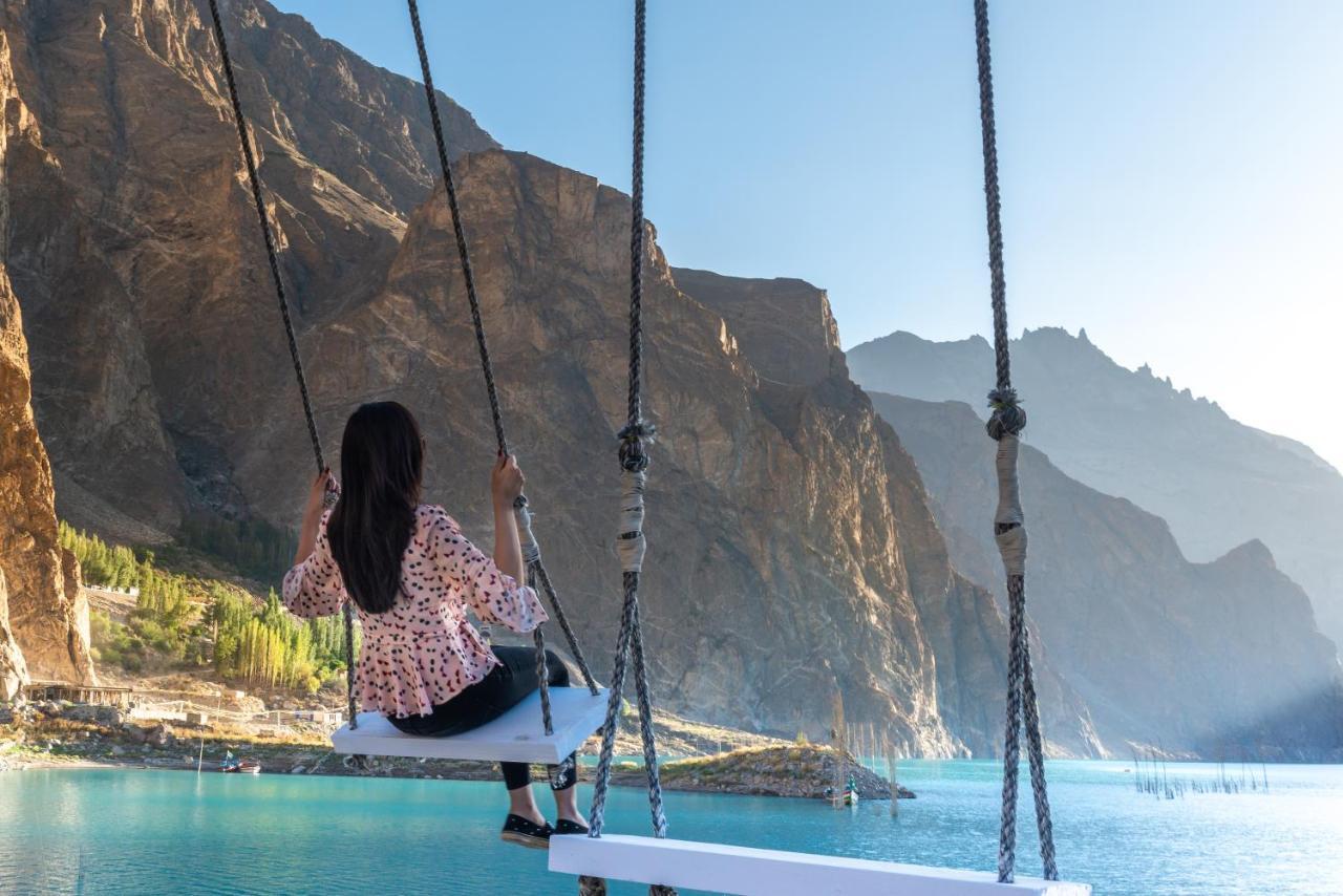 Luxus Hunza Attabad Lake Resort Karimabad  Ngoại thất bức ảnh